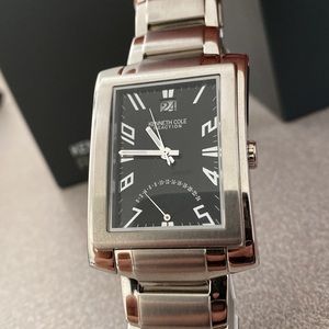 Kenneth Cole Reaction Oversized Rectangle Mens Watch Model KC3653 with extender